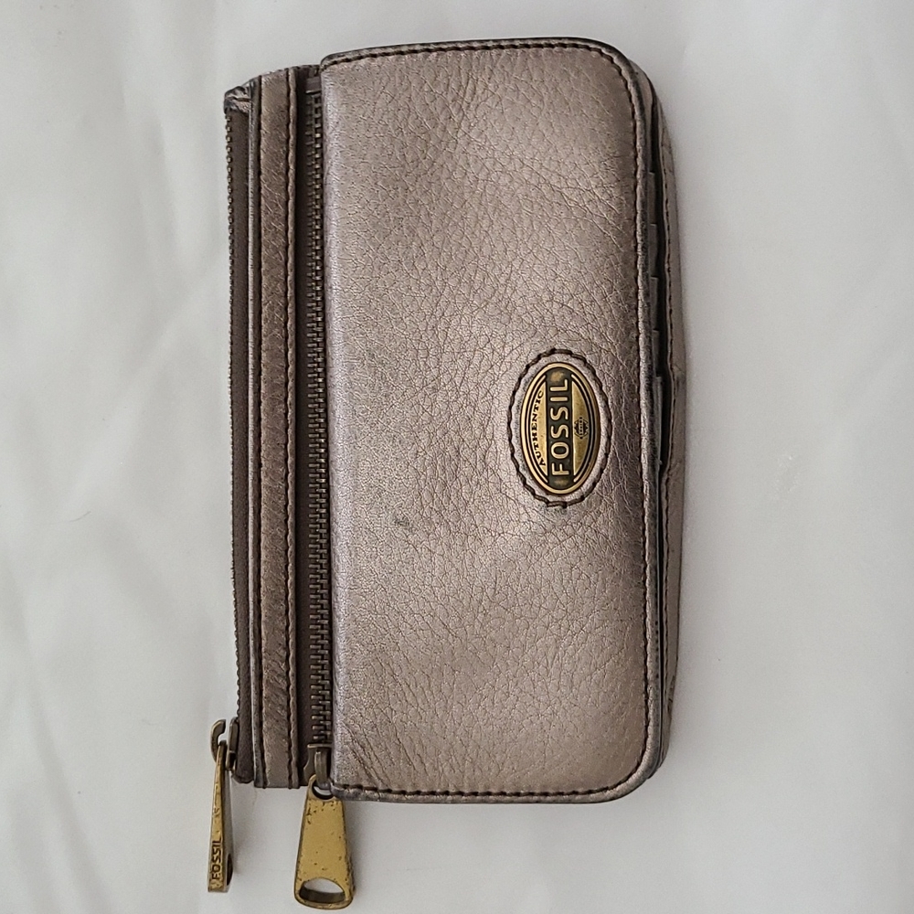 Fossil leather wallet/clutch